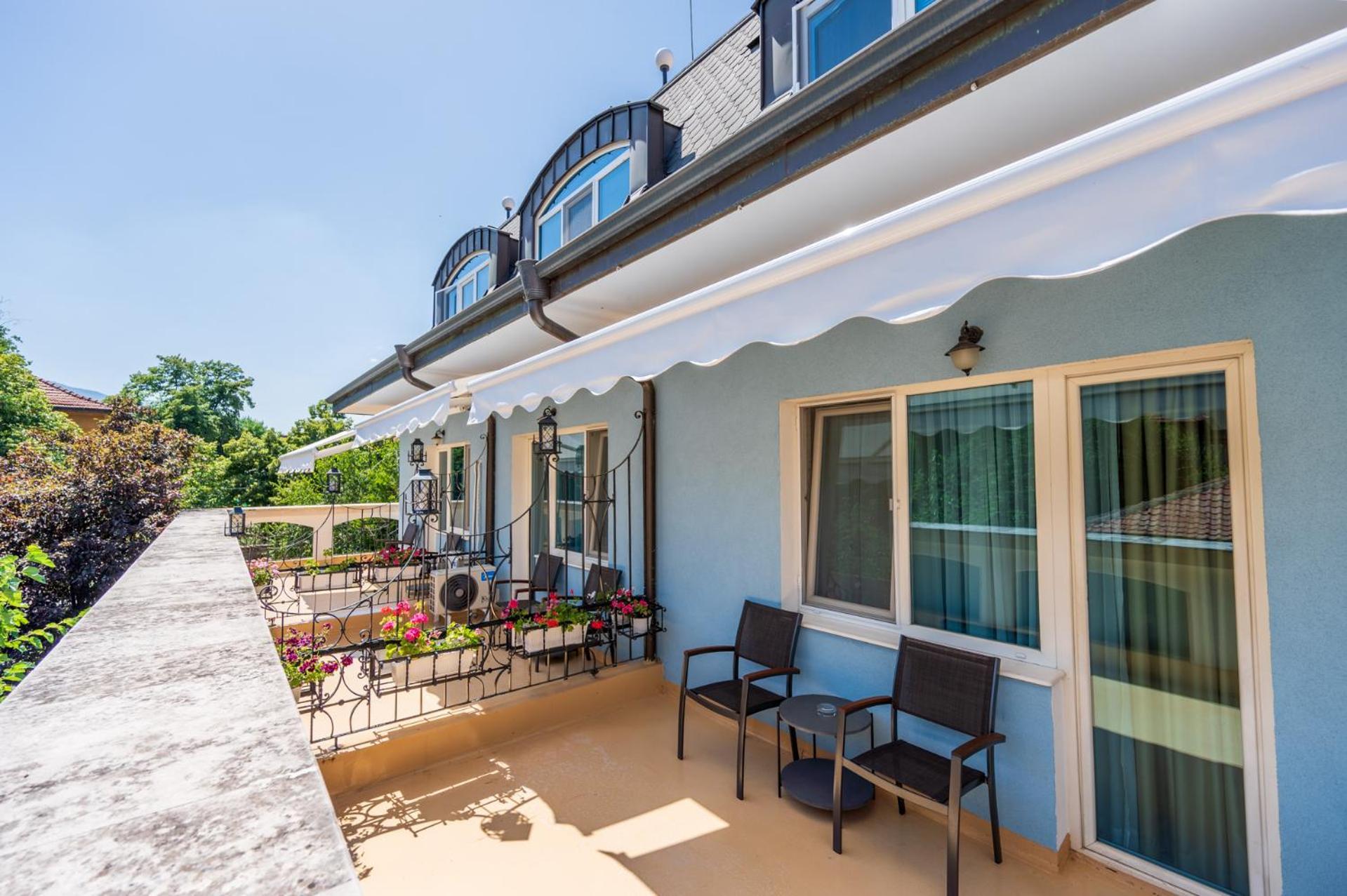 Family Hotel Lazur Кюстендил Экстерьер фото